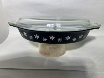 Vintage Pyrex Black Snowflake 063 Divided Casserole Dish 1.5 Qt w/ Glass Lid