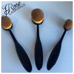 Makeup brushes