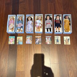 American Girl - 7 Mini Dolls & Mini Books 