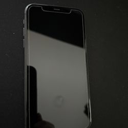 Unlocked: iPhone 11 64gb black , iPhone 12 Pro 256gb silver, iPhone 12 Pro 256gb graphite