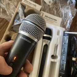 Wireless Microphone s Samson