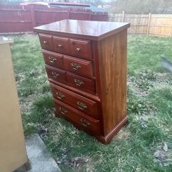 Dresser