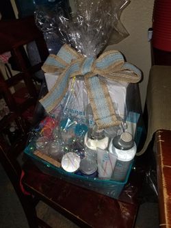 Baby shower baskets