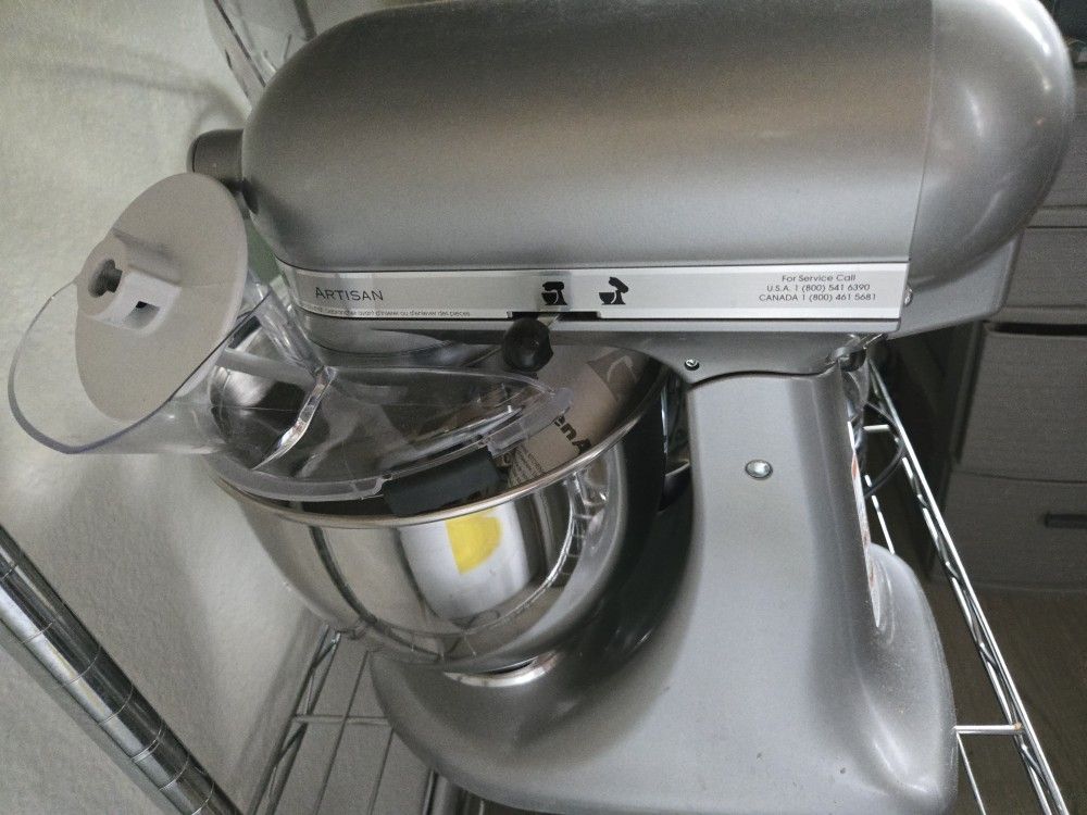 5 Quart Metal Kitchen Aid(Brand New Never Used)