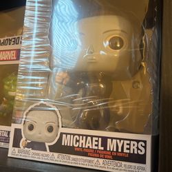 GIANT MICHAEL MYERS FUNKO