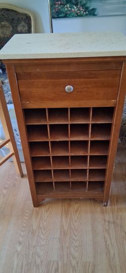 Free wine bottle holder
