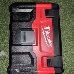 Milwaukee M18 Vacuum 