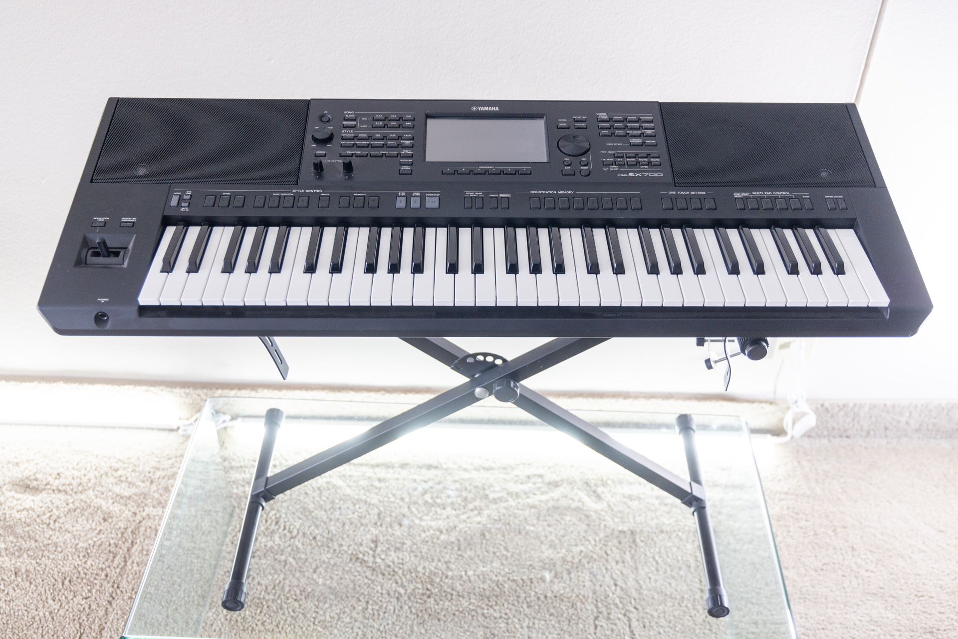 Yamaha PSR-SX700 Keyboard & Stand (Brand New)