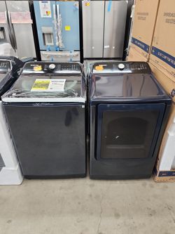 SAMSUNG DRYER AND WASHER SET