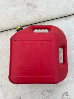 Blitz USA 5-gallon gasoline can