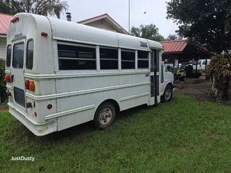 2004 GMC Savana Cutaway