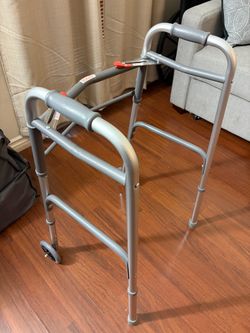 Front-wheel walker