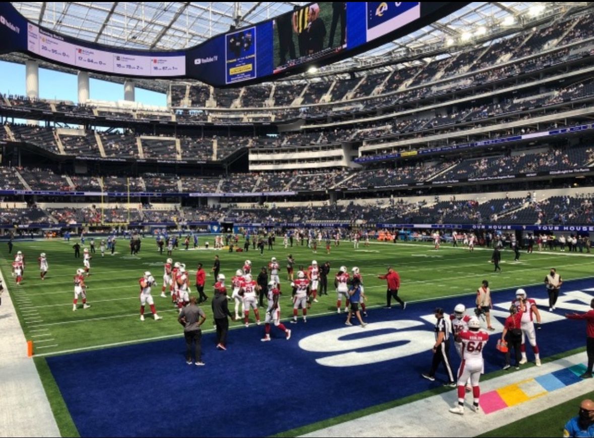 Rams vs. Cardinals *FRONT ROW + PARKING*