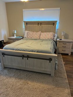 Queen farmhouse bedroom set
