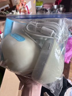 Willow Go Wearable Breast Pump — Used | Cordless, In-Bra; $125