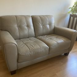 Sofa- Loveseat 