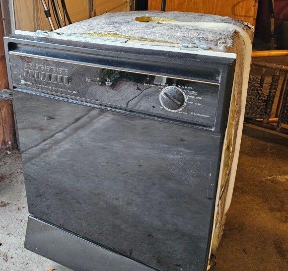 Dishwasher, Stove & Microwave - All In Working Condition