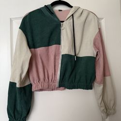 Pink and green cropped hoodie #loungewear  pink and green, cropped hoodie, pastel colorblock, loungewear, oversized, soft fleece, casual, sporty, comf