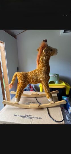 PLUSH RIDE ON GIRAFFE! PRELOVED BUT GOOD CONDITION.