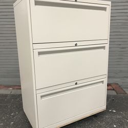 Filing Cabinet - 3 Drawer Individual Locking 30" wide #31