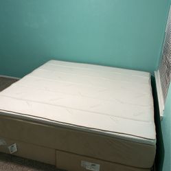 King Size Tempurpedic Mattress & Box springs