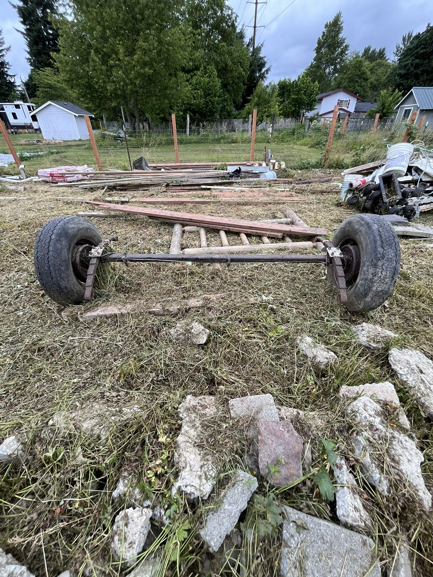 Axle With Tiers