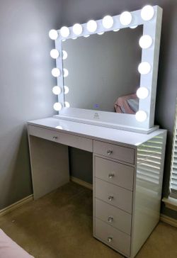 Vanities. More Than 40 Products.  (See All Products And Prices On Our Website https://offerup.com/redirect/?o=V3d3LnZhbml0eWRyZWFtcy5uZXQ=)