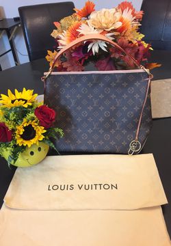 SOLD 🎉 Louis Vuitton Delightful MM