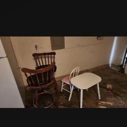 2 bar chairs with kids sets