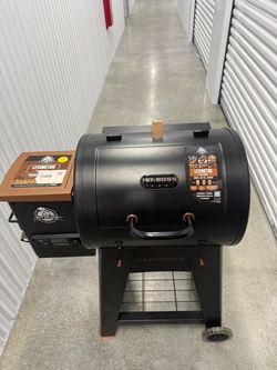 Pit Boss Lexington PB500NX Pellet Smoker Grill Black Digital Thermometer Wheels