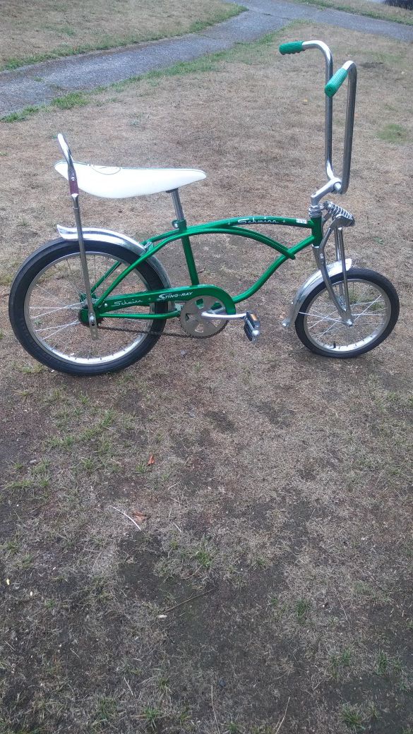 2007 repop schwinn rode 5 times max needs to be cleaned $200$