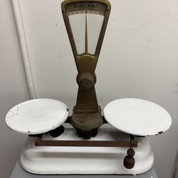 Vintage Exact-Weight Smith Company Balance Scale 