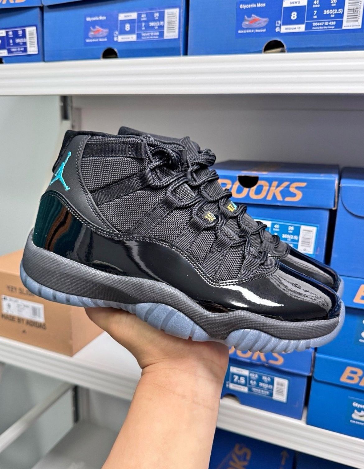 Air Jordan 11 gamma