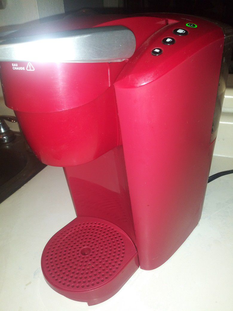 Keurig K Compact Coffee Maker Red W/ Pod Holder & K Cups