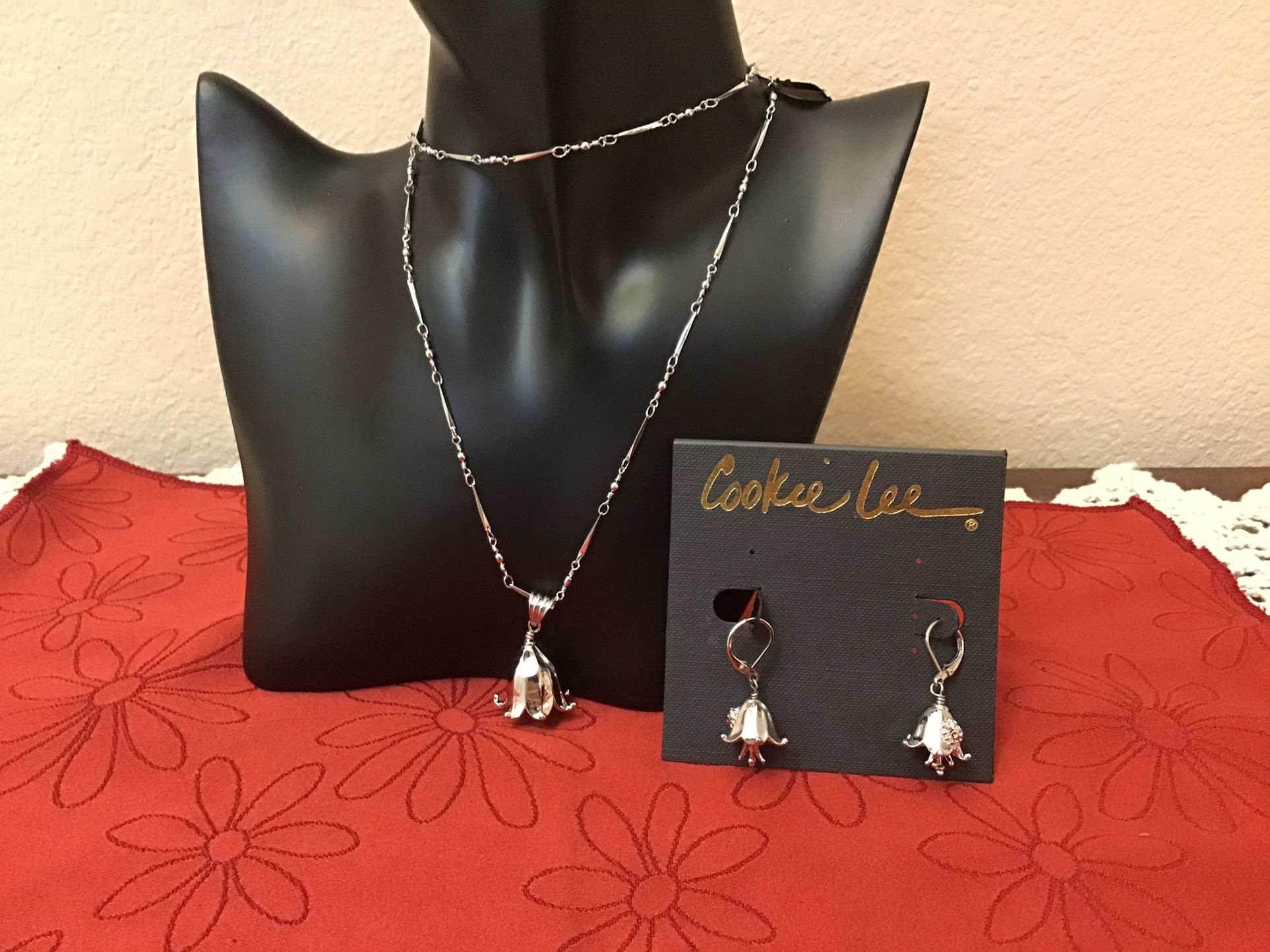 NWT Vintage Cookie Lee Flower Ladybug Silver Bell Necklace & Matching  Earrings Set for Sale in Manteca, CA - OfferUp