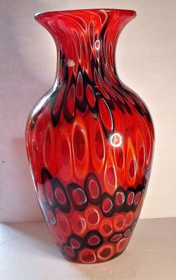 Wonderful Bright Red Glass Flower Vase