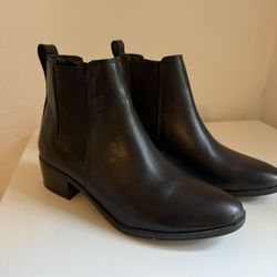 Steve Madden Black Boots Size 6