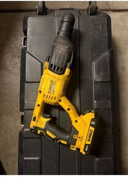 Dewalt tool and battery