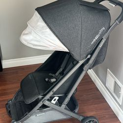 UPPAbaby Minu Lightweight Compact Travel/Car Stroller Like New With Extra Base 
