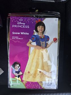 Snow White Halloween https://offerup.com/redirect/?o=Q29zdHVtZS5OZXc=. 3T-4T