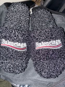 Balenciaga slides size 9, (CAN NEGOTIATE PRICE)