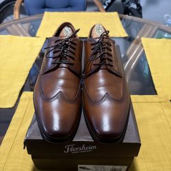 Florsheim “Postino” Wingtip Lace Dress Shoe Size 10.5 $45 OBO