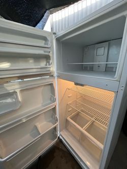 White Top-Freezer Refrigerator