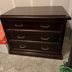 DRESSER