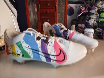 Women's Size 9 Custom Rainbow Confetti Softball Cleats Nike Renew Hyperdiamond 4
