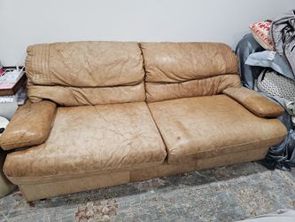 Comfy pleather 3 seater couch. 