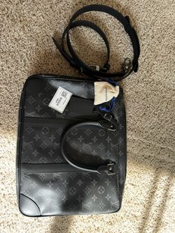 LOUIS VUITTON Porte-Documents Voyage PM