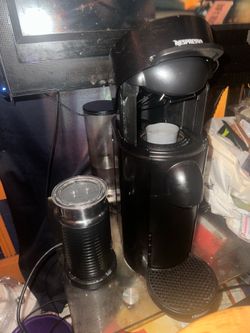 Nespresso deluxe coffee machine