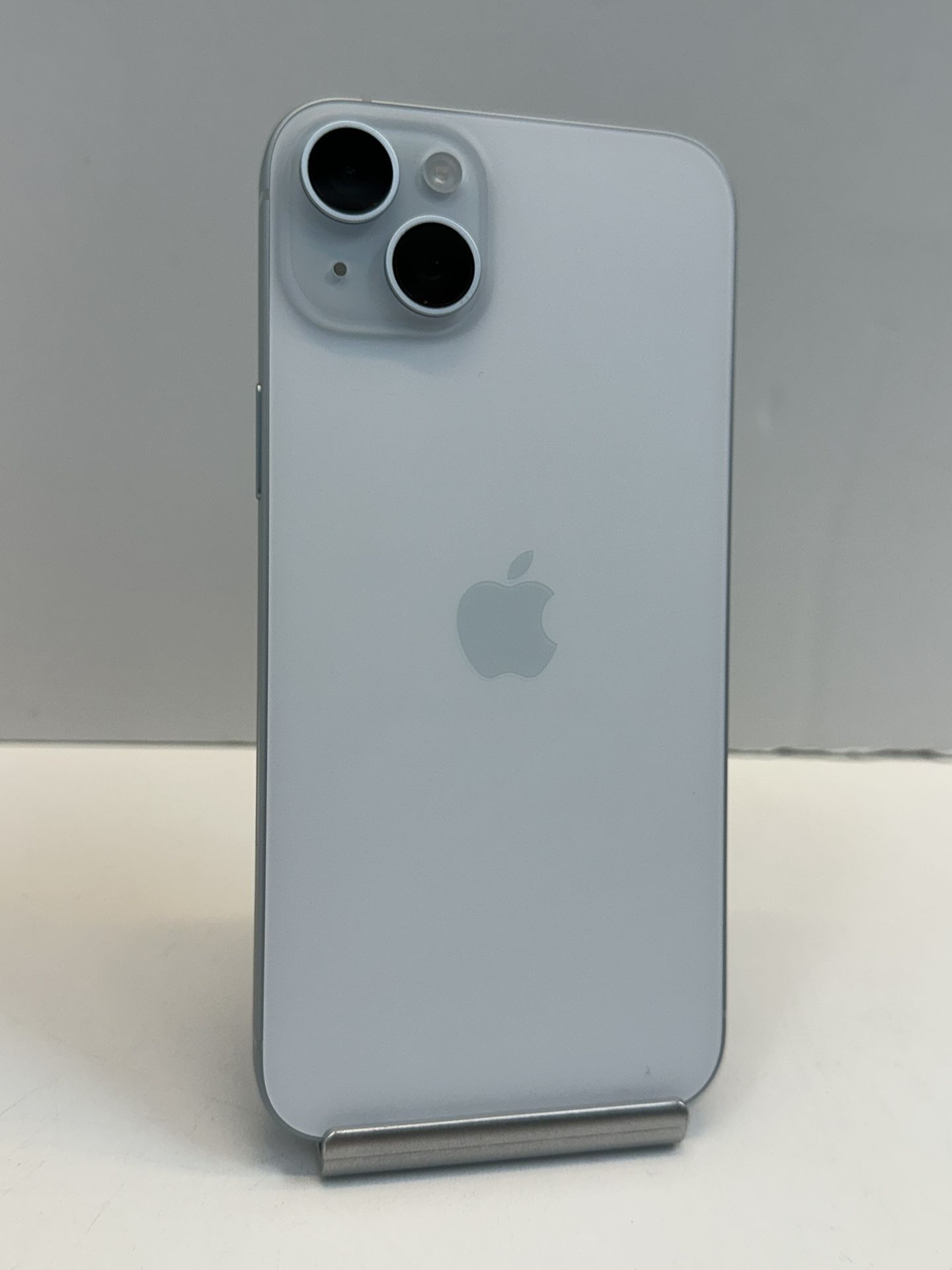 Apple iPhone 15 PLUS 128gb. ( Fully Unlocked )