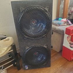 Kenwood Pair Of Bass 12" With Amplifyer